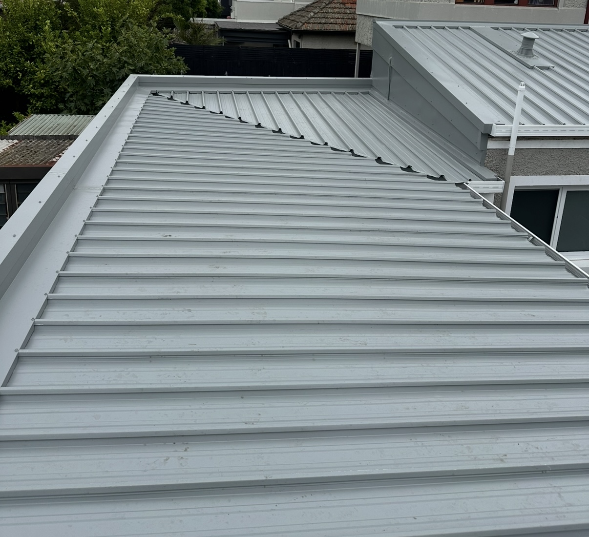 New metal roof on a Melbourne home